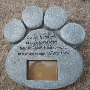 Engraved Pet Dog Cat Paw Print Memorial Stone with Photo Frame Opening